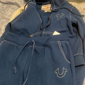 Womens true religion set sweater and pants